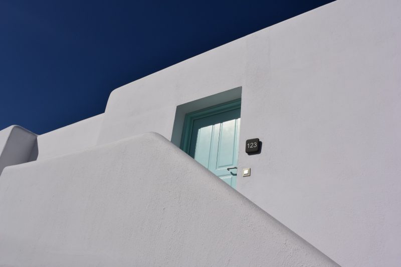 Bill and Coo, Mykonos