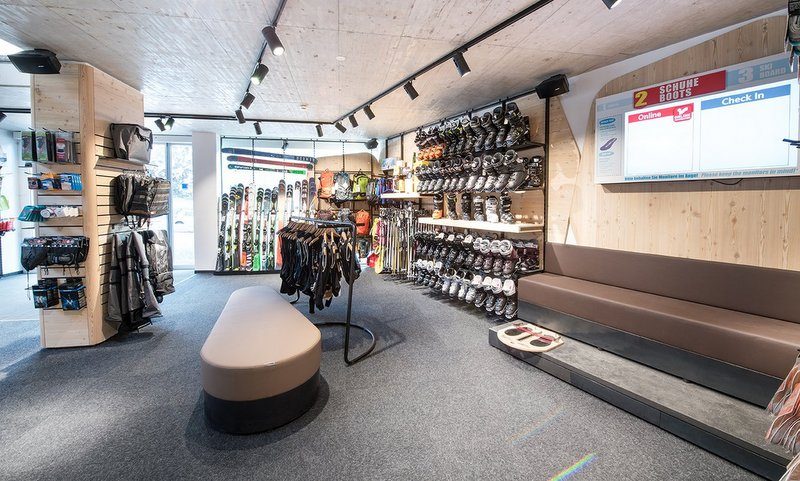 Intersport Arlberg, Austria